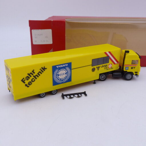 Herpa 1:87 Nr.: 141499 Volvo F10 Sattelzug Fahrtechniktraining, in OVP EB1624 – Bild 3