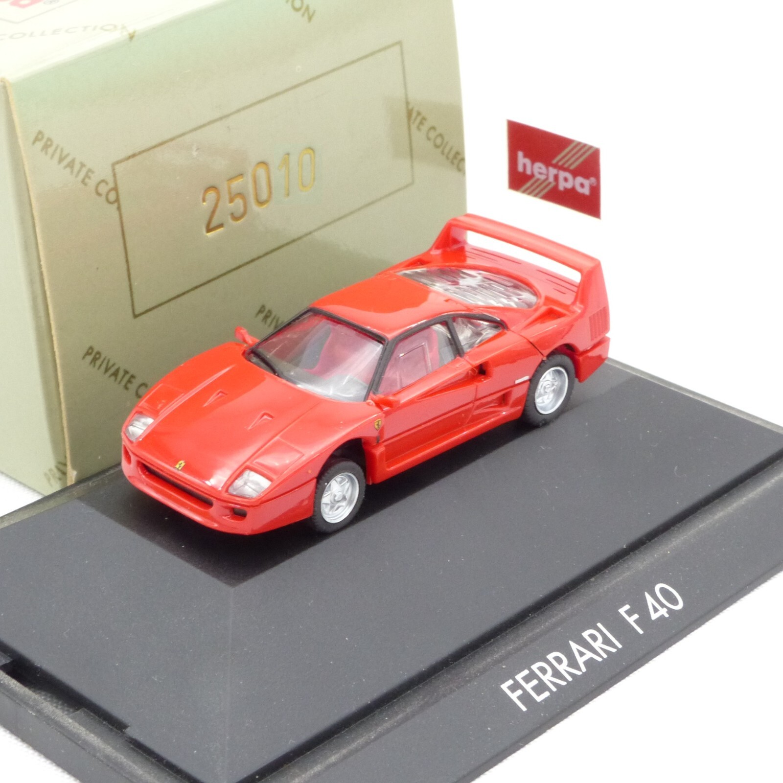 Herpa 1:87 Nr.: 25010 Ferrari F 40 rot, in OVP EX499
