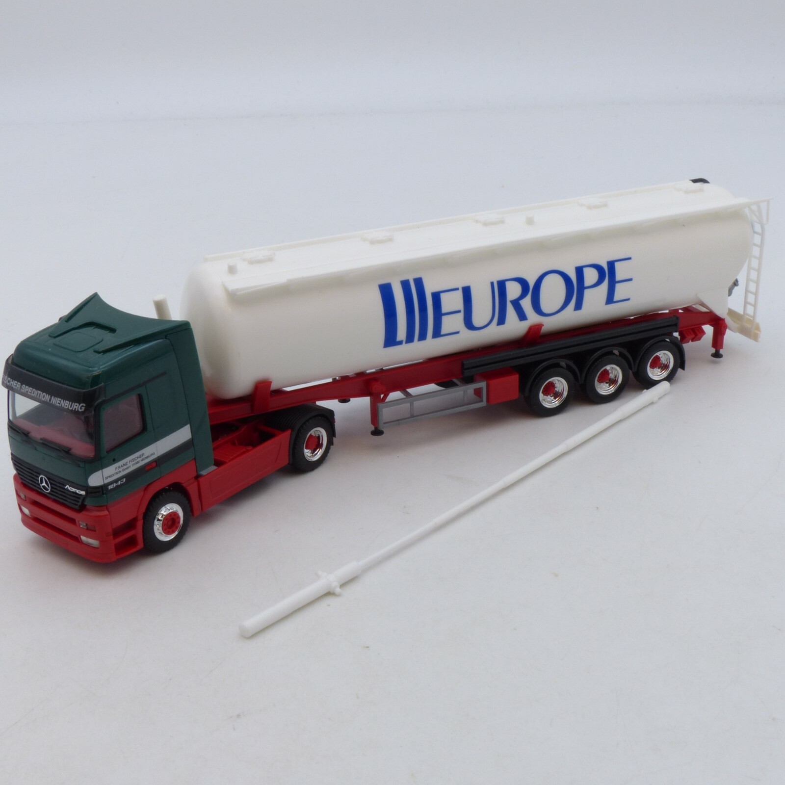 Herpa 1:87 Schnäppchen ! MB Actros Sattelzug LIIEurope, siehe Bilder o. EA5611