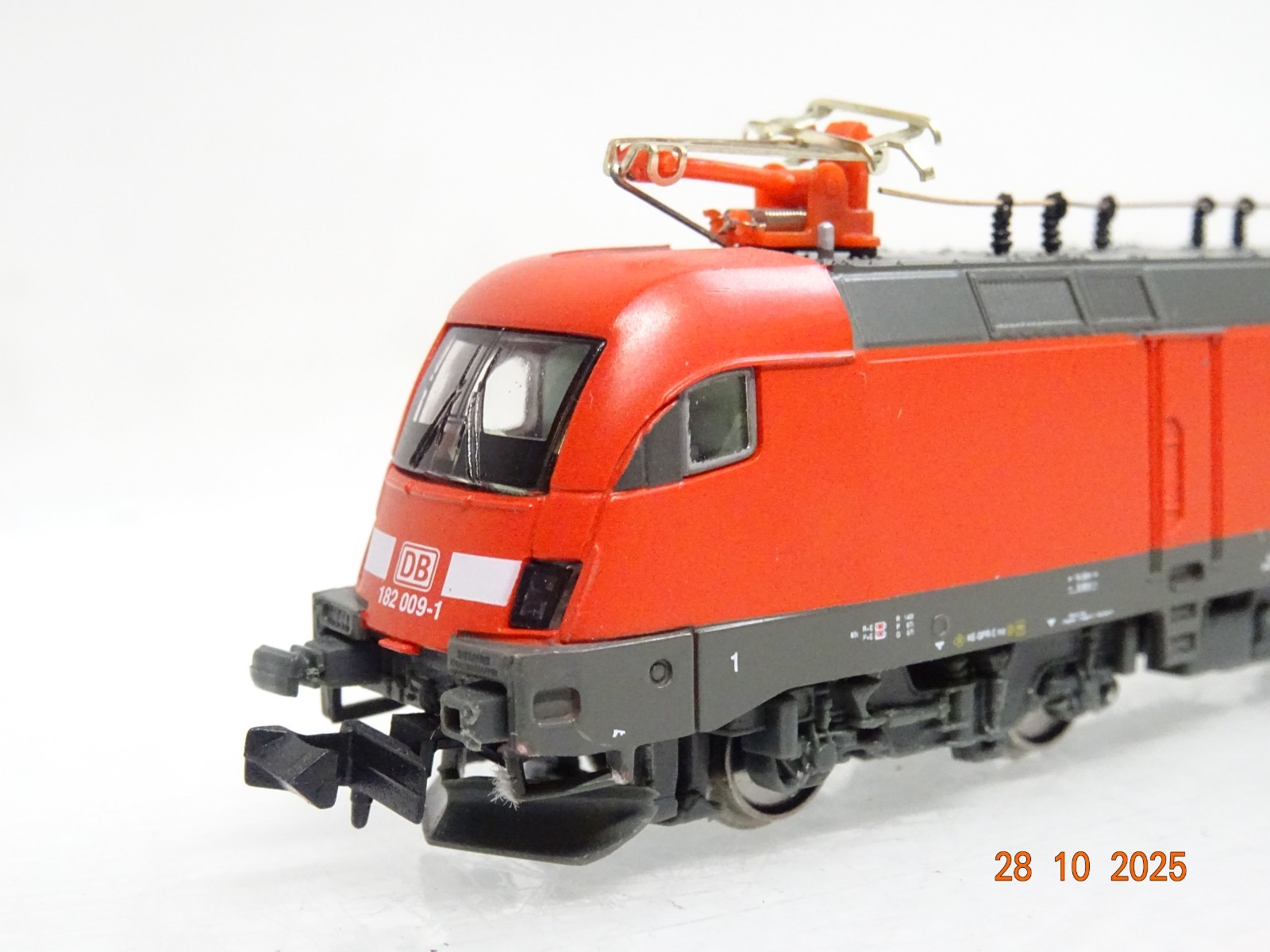 Hobbytrain N  E-Lok BR 182 009-1 der DB JL3900 o. – Bild 4
