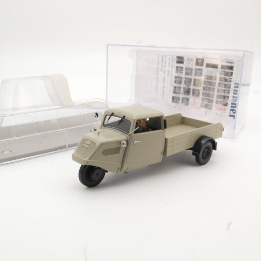 Hübner 1:32 7006 Tempo Hanseat Tieflade-Pritsche mit Fahrer in PC Box QR5632