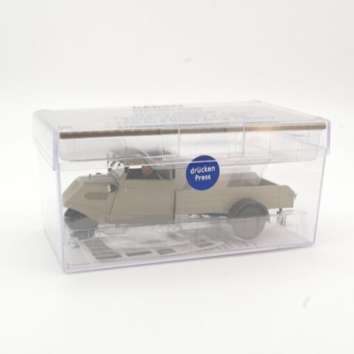Hübner 1:32 7006 Tempo Hanseat Tieflade-Pritsche mit Fahrer in PC Box QR5632 – Bild 7
