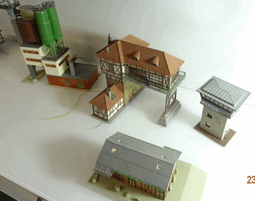 Konvolut H0 Gebäude aus Anlagenrückbau 4 Stück siehe Foto PK1046 o. – Bild 4