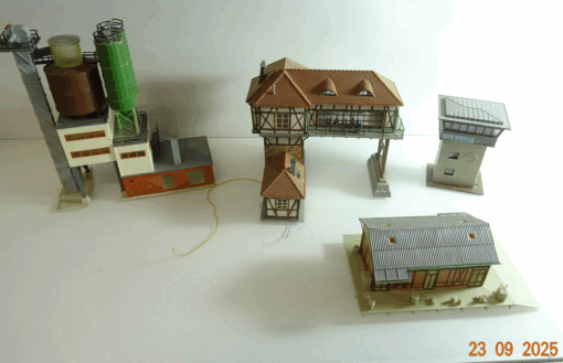 Konvolut H0 Gebäude aus Anlagenrückbau 4 Stück siehe Foto PK1046 o.