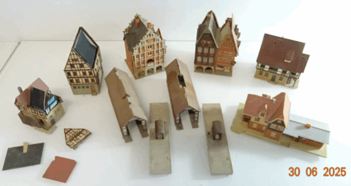 Konvolut N Gebäude und Häuser 10 Stück siehe Foto CK9145 o. – Bild 3