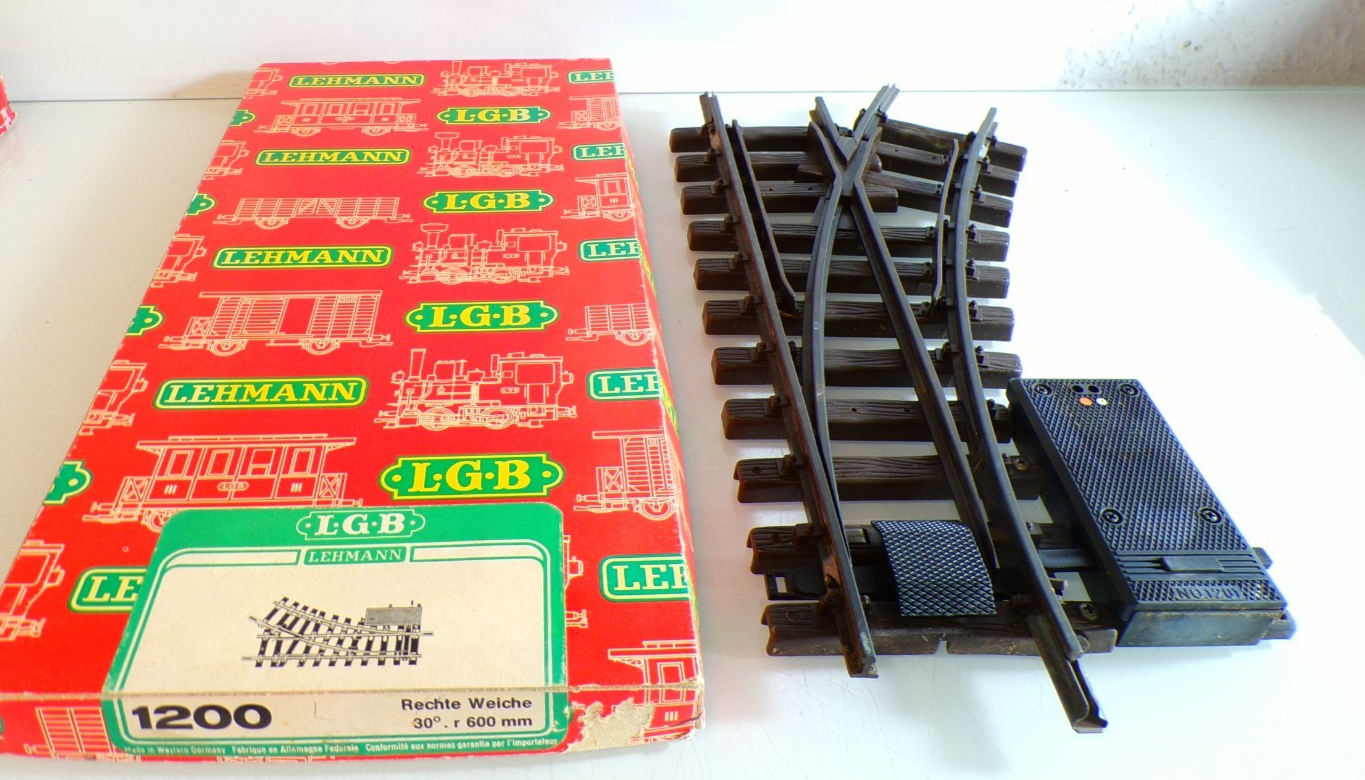 LGB Spur G 1200 1205 Weiche rechts mit Antrieb siehe Foto in OVP PK2309
