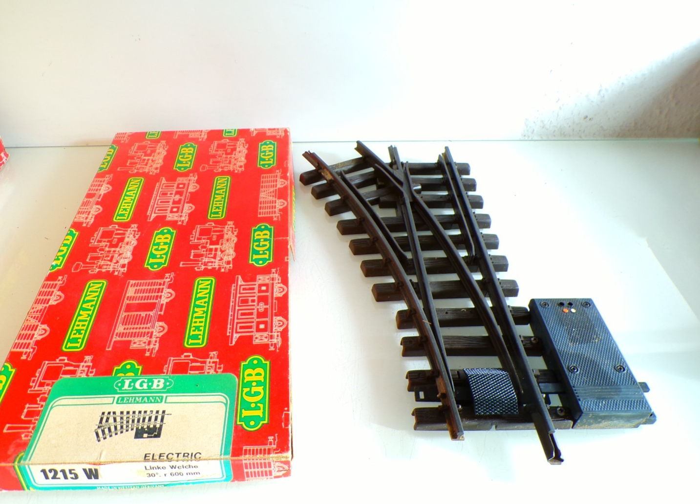 LGB Spur G 1215 Weiche rechts mit Antrieb siehe Foto in OVP PK2311