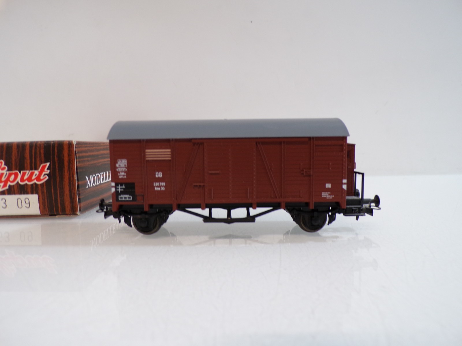 Liliput H0 25309 gedeckter Güterwagen mit Bremserhaus der DR in OVP BH1770 – Bild 3