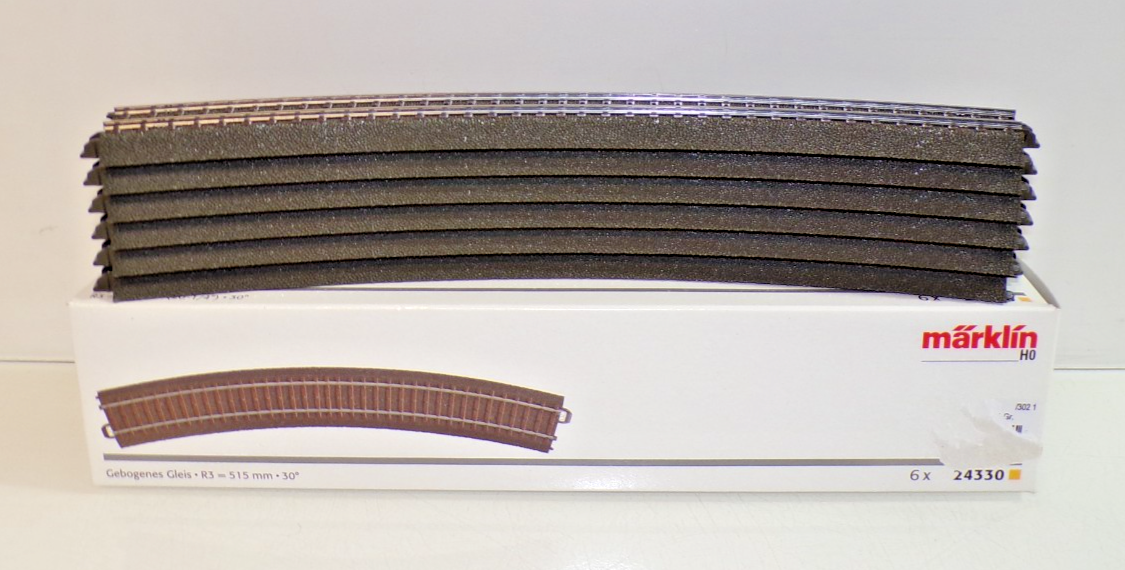 Märklin H0 24330 Gebogenes C-Gleis R3 = 515 mm 6Stück in OVP PK2954