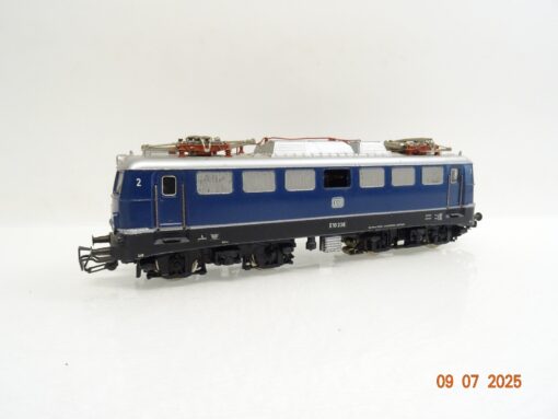 Märklin H0 3039 E-Lok E 10 238 der DB Metall JL1337 o. – Bild 3