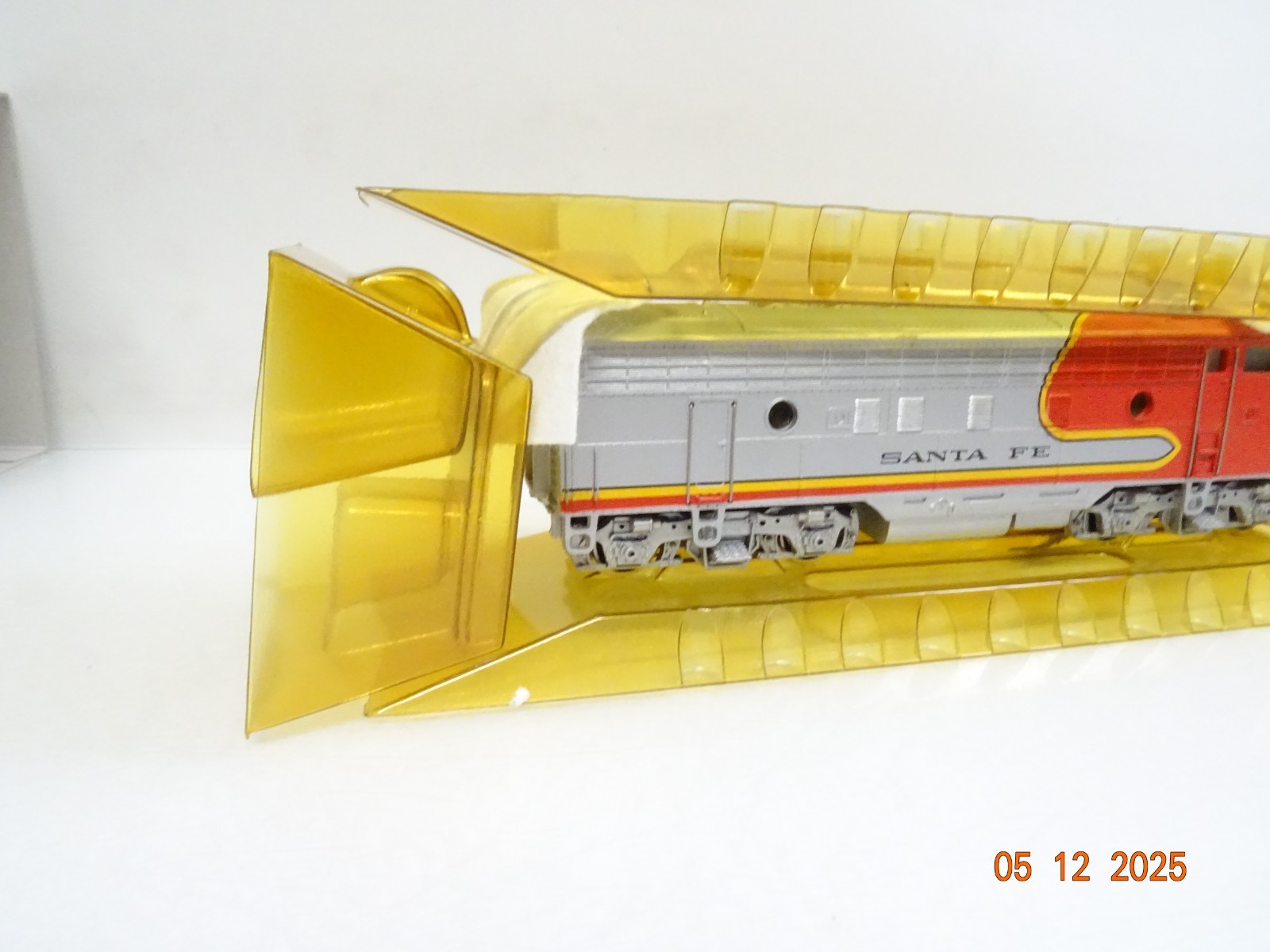 Märklin H0 3060 US Diesellok EMD F 7 Santa Fe in OVP JL4892 – Bild 5