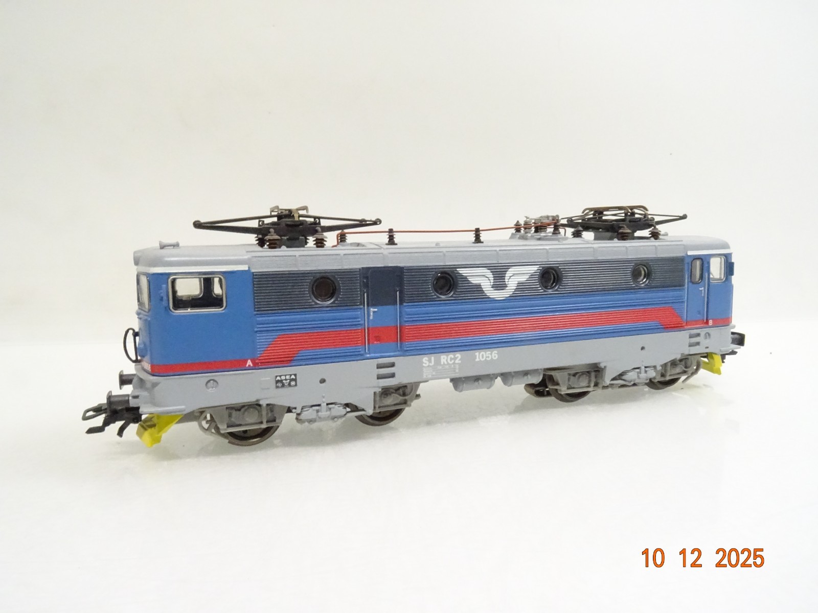 Märklin H0 3341 Schweden E-Lok Rc2 1056 der SJ in OVP JL4998 – Bild 3