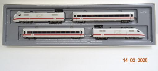 Märklin H0 33701 Triebwagen-Zug 4tlg. ICE 1 der DB AG Delta in OVP LE8605
