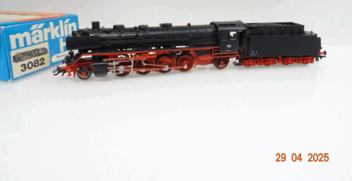 Märklin H0 3392 Dampflok BR 041 334-4 der DB in EVP JL358