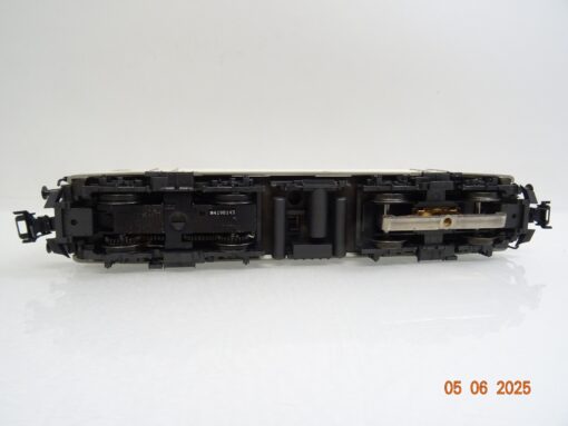 Märklin H0 3441 E-Lok BR 143 001-6 AEG der DB Delta Digital in OVP JL936 – Bild 4