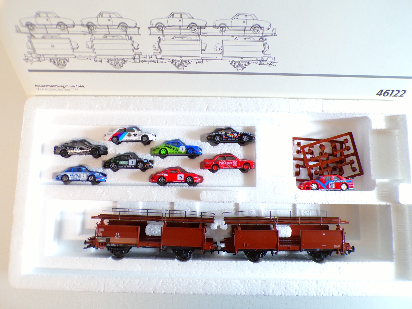 Märklin H0 46122 Autotransportwagen mit 9 Tourenwagen in OVP BH1191