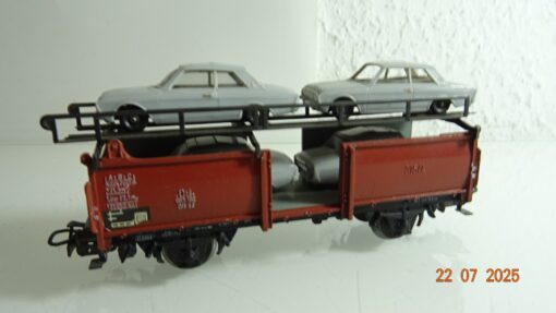 Märklin H0 4613 Autotransporterwagen mit 4 PKW Blech, siehe Foto RR2576 o.