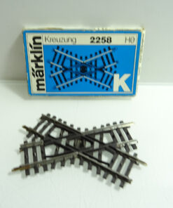 Märklin H0 K-Gleis Kreuzung 2258 in der OVP C4570