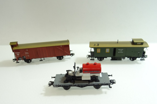 Märklin H0 Konvolut 2x Gepäckwagen Würrmb.& Anhänger siehe Fotos in EVP AR7057 – Bild 3