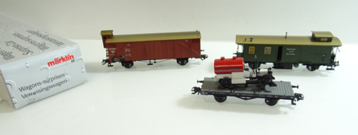 Märklin H0 Konvolut 2x Gepäckwagen Würrmb.& Anhänger siehe Fotos in EVP AR7057