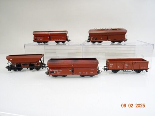 Märklin H0 Selbstentladewagen 4 Stk. u. offener Güterwagen der DB PR5785 o.