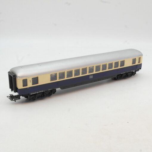 Meccano Hornby H0 Personenwagen 1. Klasse 10521 der DB o. RG2474