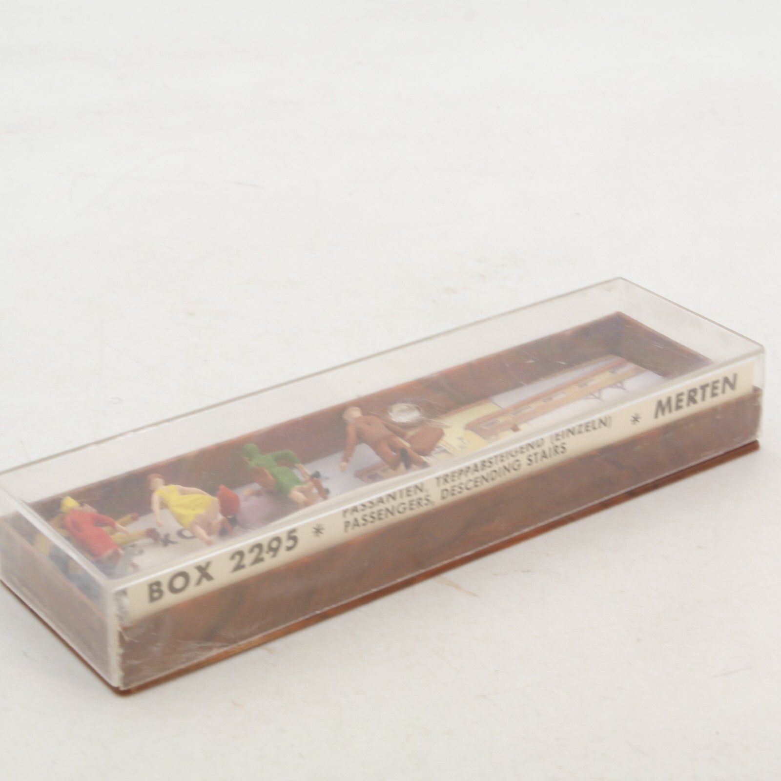 Merten H0 2295 Passanten 6 Stück in OVP RG6656 – Bild 5