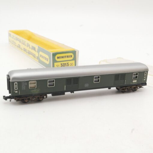 Minitrix N Gepäckwagen der DB, siehe Foto in EVP RR18