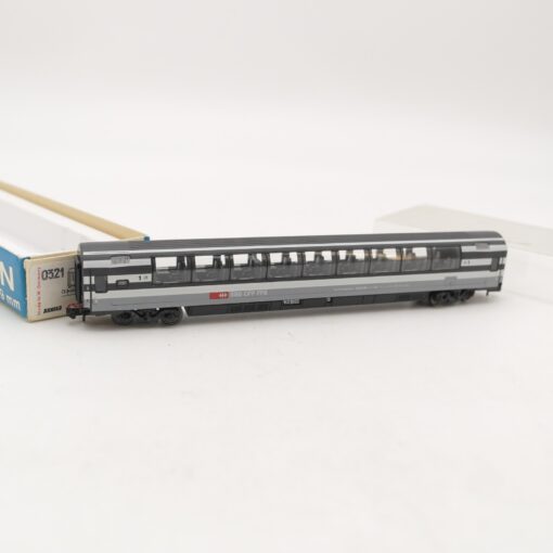 Minitrix N Personenwagen 1. Klasse der SBB in EVP RR2261