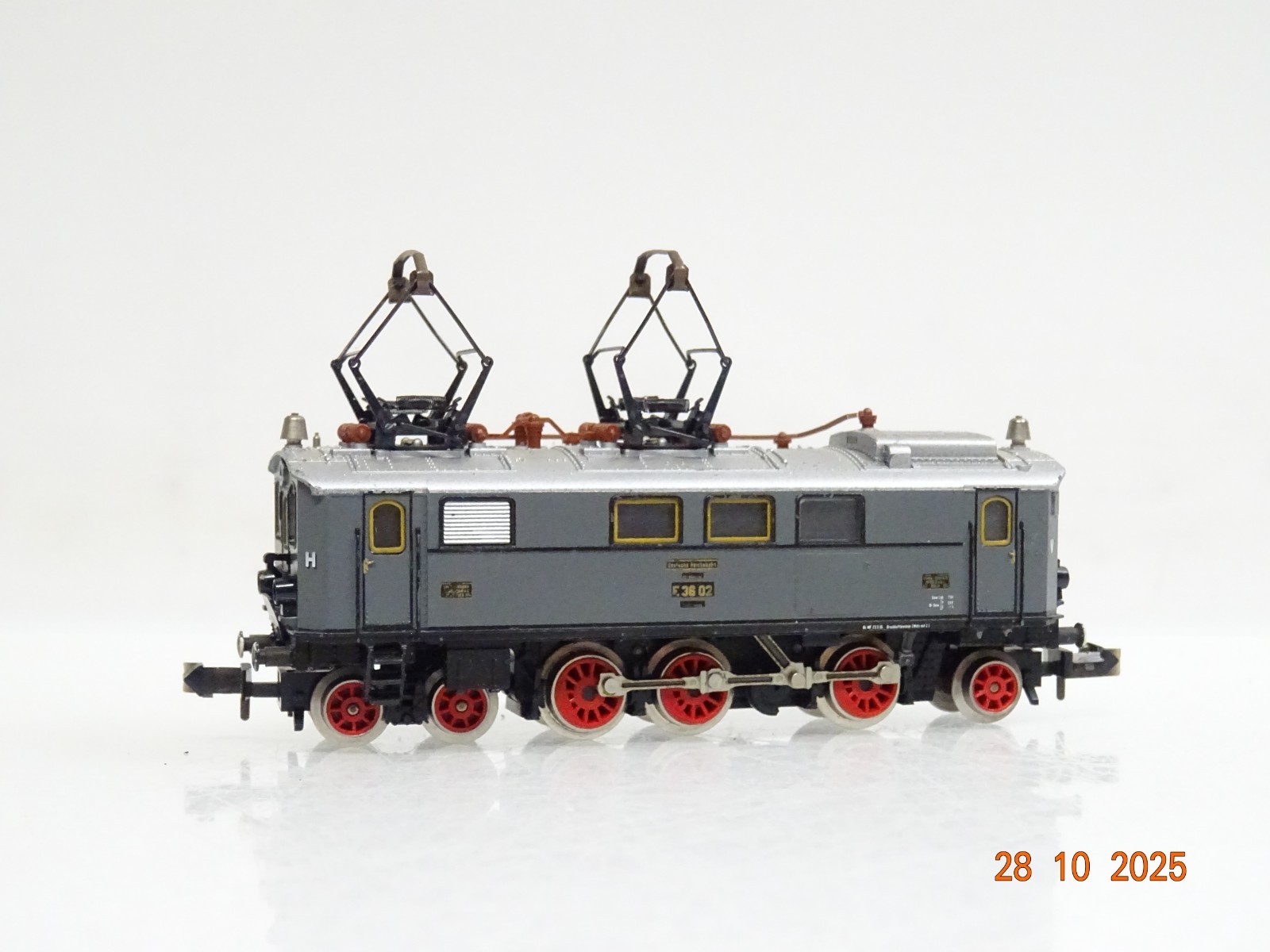 Minitrix N aus 1018 E-Lok E 36 02 der DRG JL3876 o. – Bild 3