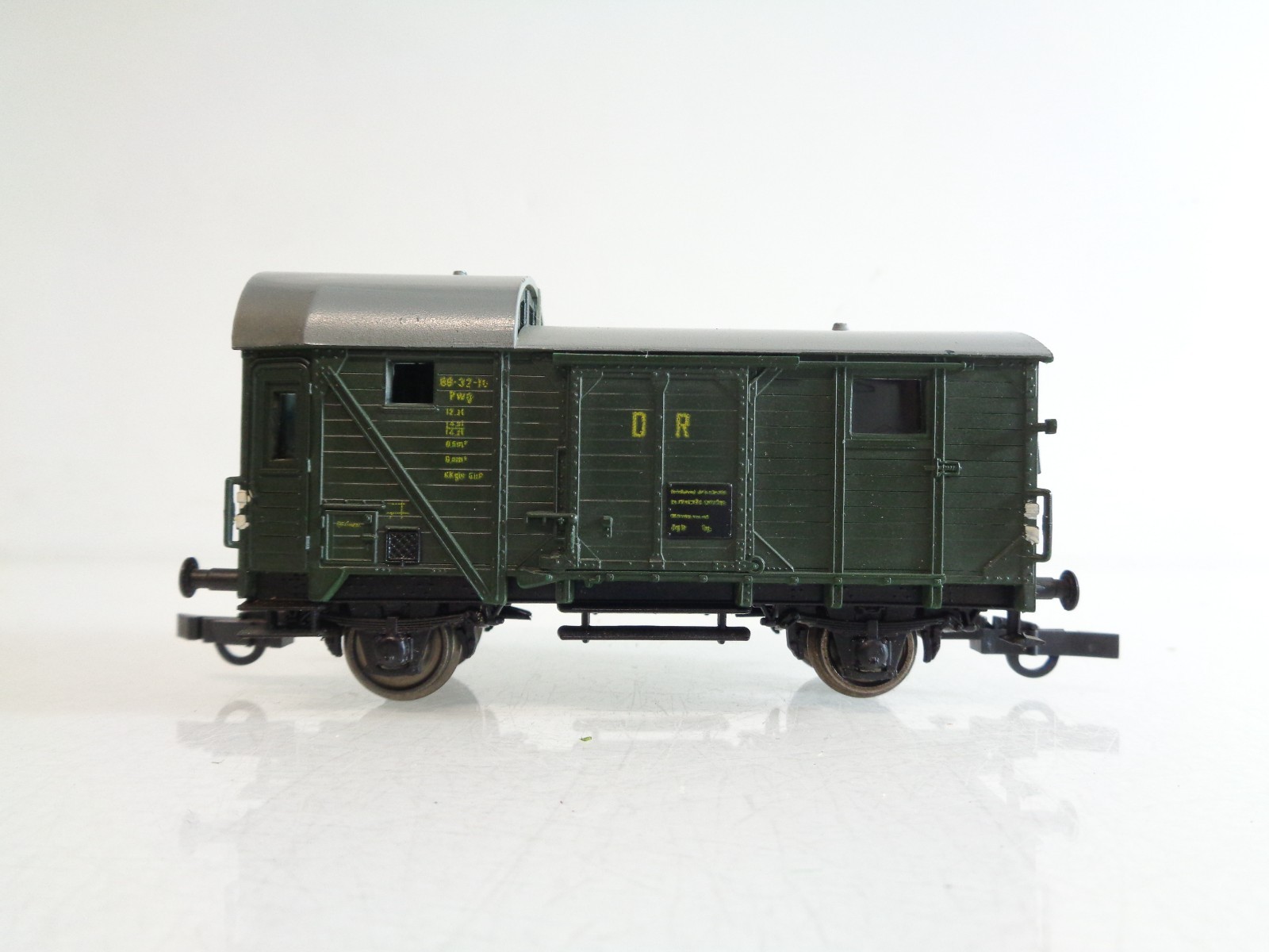 Piko H0 Güterzuggepäckwagen der DR BH961 o.