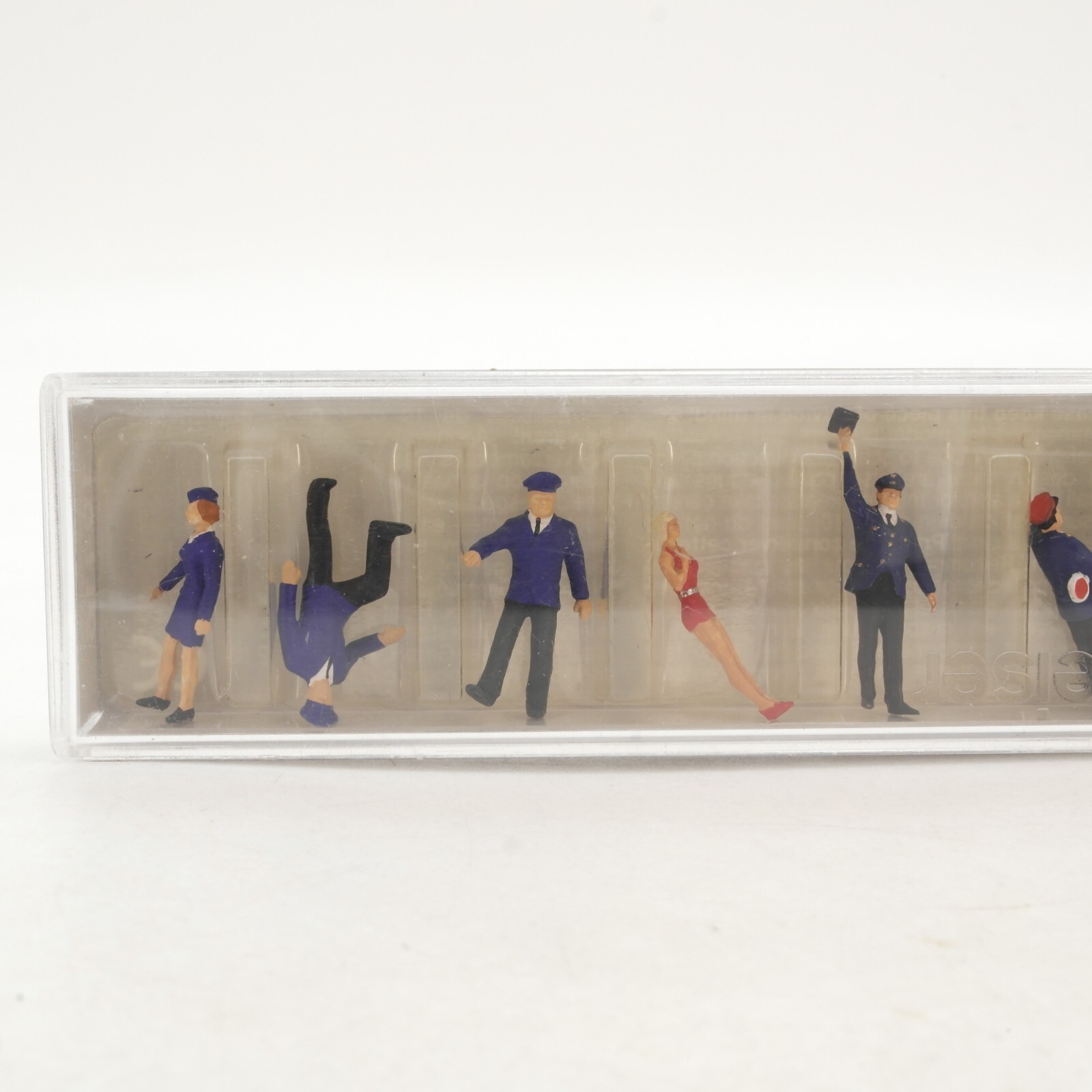 Preiser H0 10416 Bahnpersonal DB + Fahrgast in OVP RG7477 – Bild 3