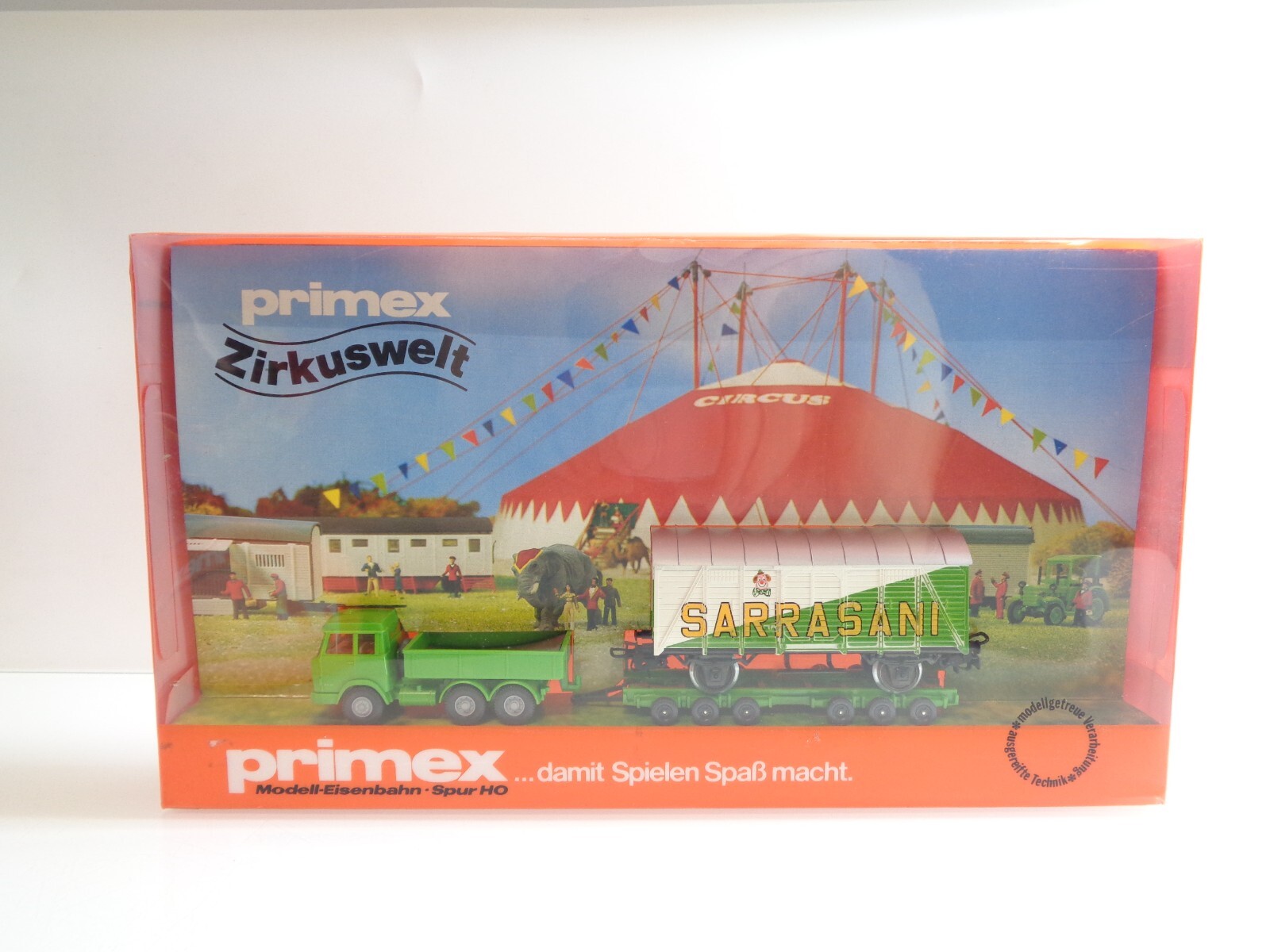 Primex H0 AC 4584 AC Zirkuswelt-Set Gedeckter Güterwagen in OVP F990