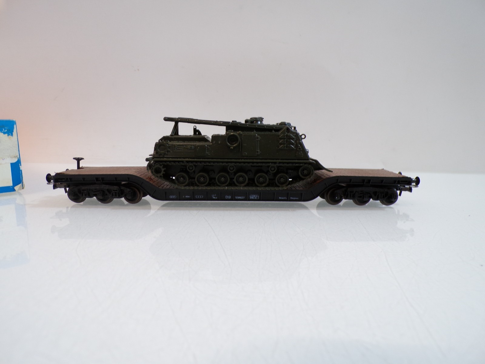 Roco H0 4351 Tiefladewagen mit Panzer der DB in OVP BH1717 – Bild 3