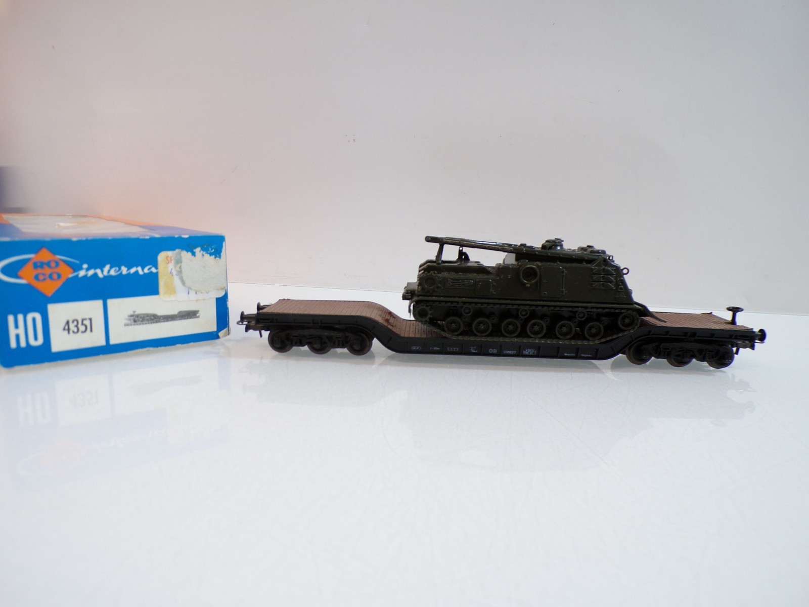 Roco H0 4351 Tiefladewagen mit Panzer der DB in OVP BH1717