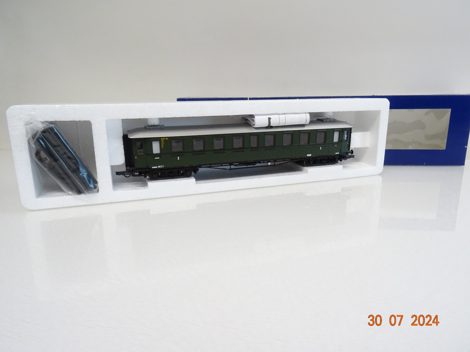 Roco H0 45496 Schnellzugwagen 3.Kl. der DB mit KKK in OVP LE4633