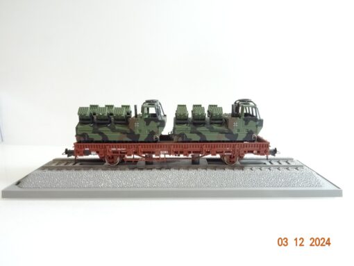 Roco H0 884 Rungenwagen mit 2 Minenwerfer Scorpion BW der DB in OVP PR4503 – Bild 3