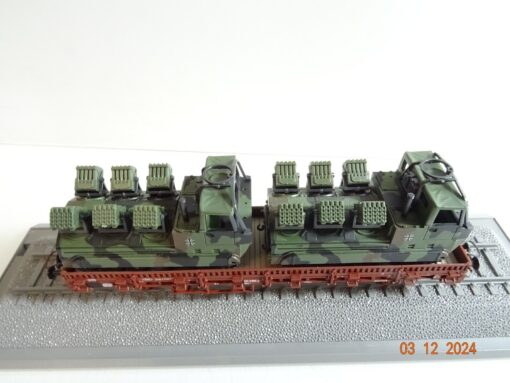 Roco H0 884 Rungenwagen mit 2 Minenwerfer Scorpion BW der DB in OVP PR4503 – Bild 4
