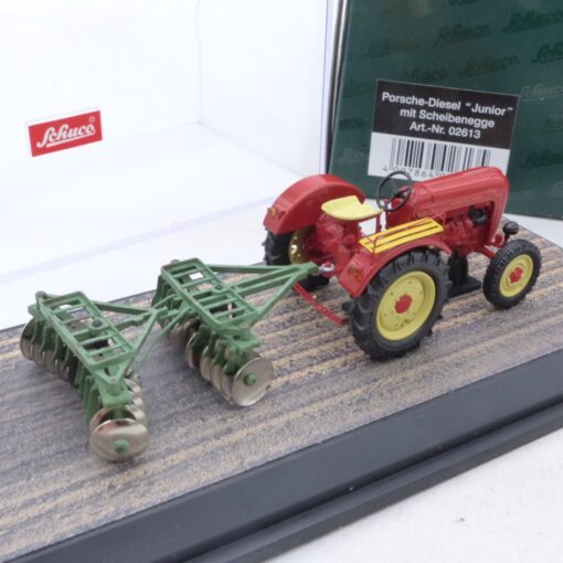 Schuco 1:43 02613 Porsche-Diesel Junior mit Scheibenegge in OVP EX6564 – Bild 3