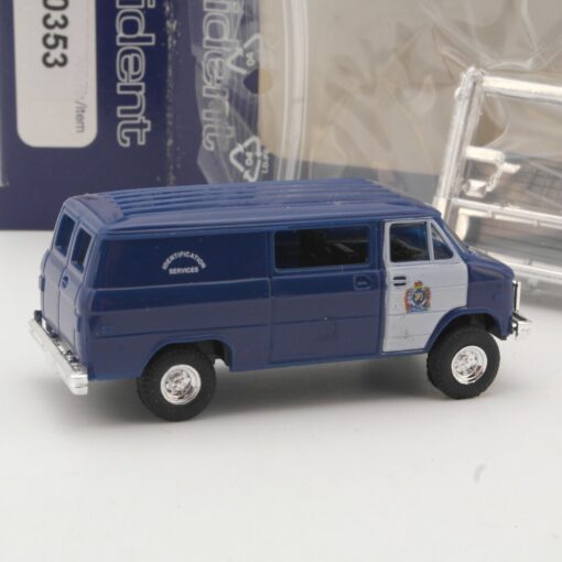 Trident 1:87 90353 Chevrolet Cargo Van Identification Services in OVP QR6291 – Bild 4