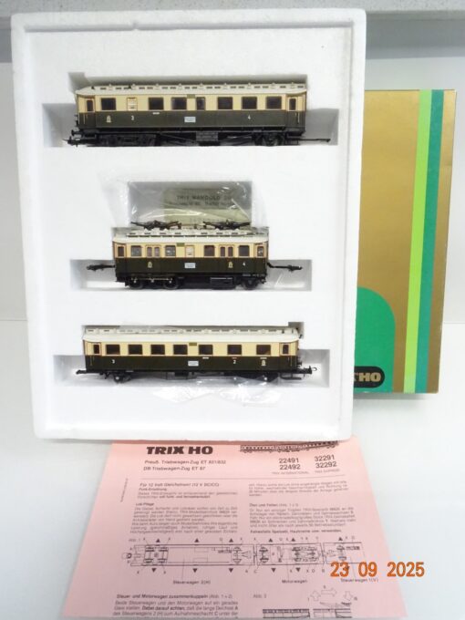 Trix H0 22491 Elektro-Triebzug 3tlg. ET 831 der K.P.E.V. in OVP JL3136