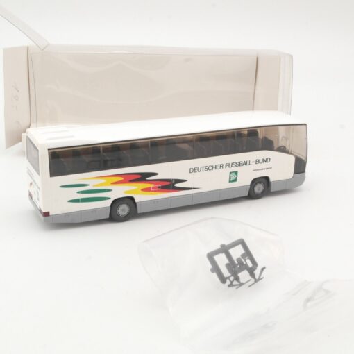 Wiking  1:87 B6 600 0067 Werbemodell MB Deutscher Fussball Bund in OVP QR5996 – Bild 3