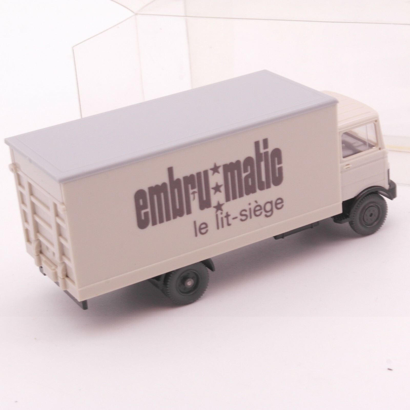 Wiking 1:87 MB Koffer-LKW embru matic in EVP RT3017 – Bild 3