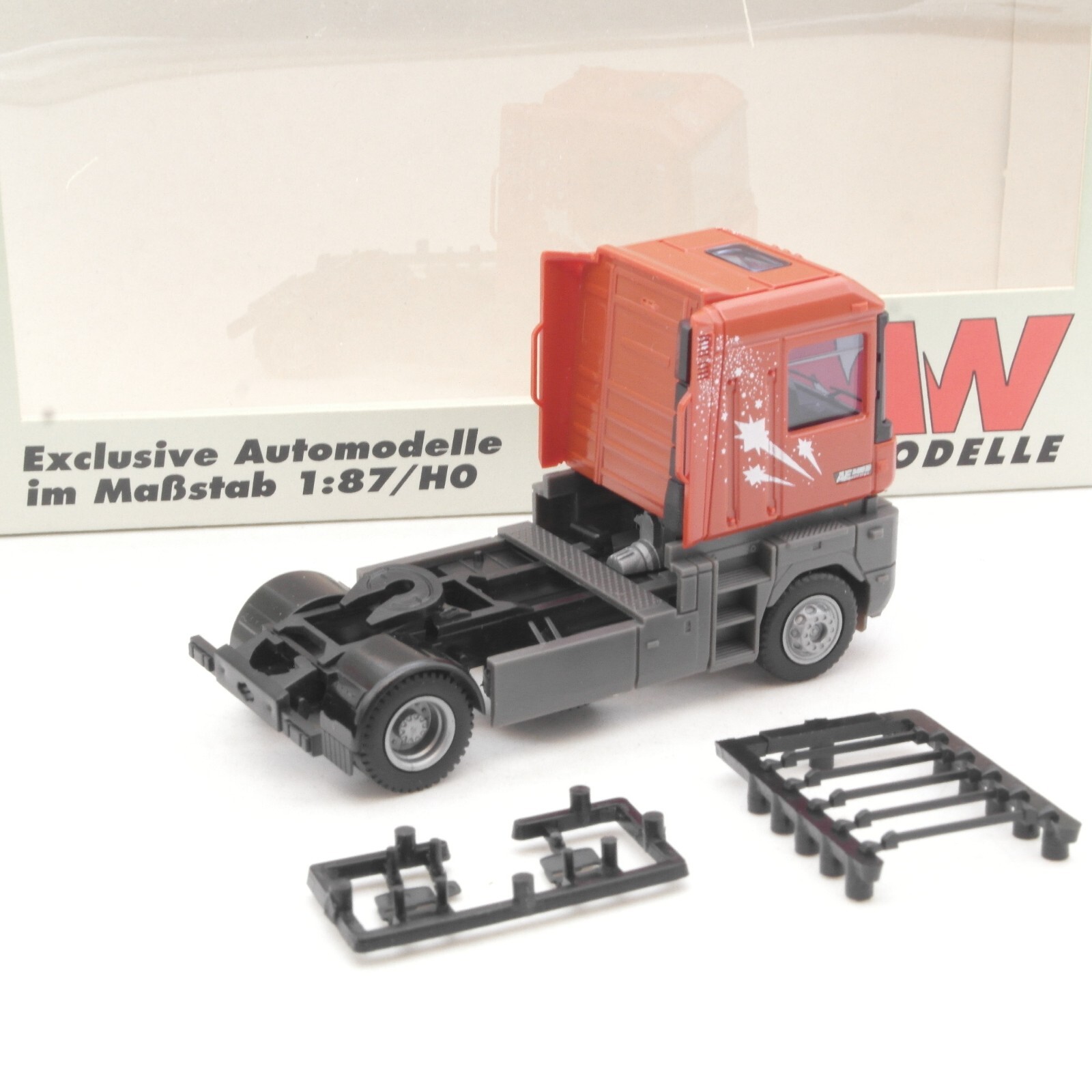 AWM / AMW 1:87 70001 Renault AE 500 Zugmaschine in OVP RA8779 – Bild 3