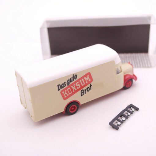 Albedo 1:87 Mercedes Benz L311 Koffer-LKW Das gute Konsum Brot in OVP RT5957 – Bild 3