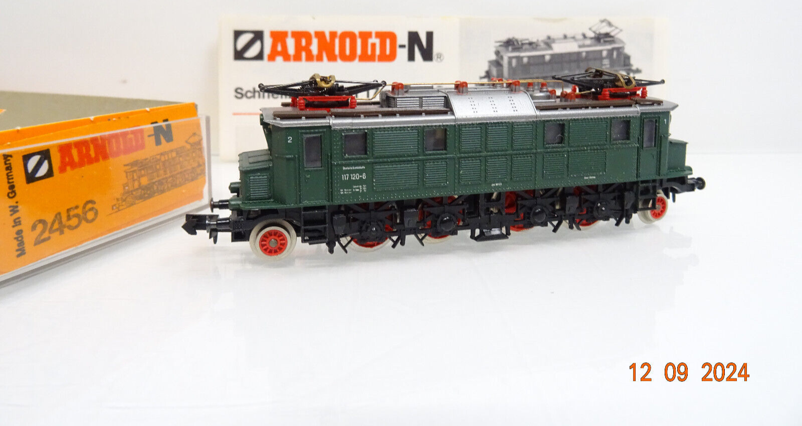 Arnold N 2456 E-Lok BR 117 120-6 der DB in OVP LE5876