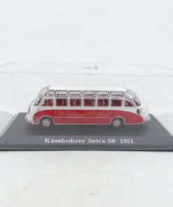 Atlas 1:72 Kässbohrer Setra S8 Überlandbus 1951 zweifarbig in PC-Box EX6937