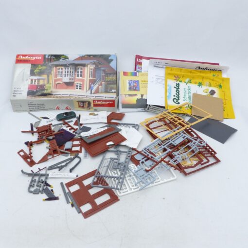 Auhagen H0 Bausatz 11411 Stellwerk Oschatz angebastelt in OVP EX7652 – Bild 3