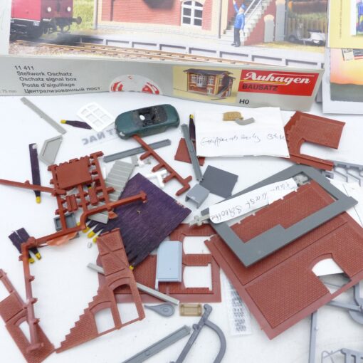 Auhagen H0 Bausatz 11411 Stellwerk Oschatz angebastelt in OVP EX7652 – Bild 4