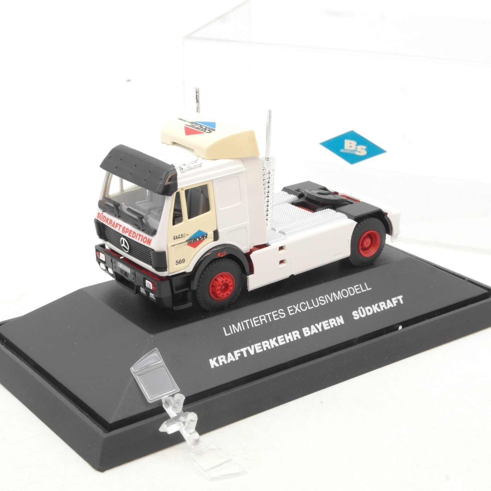 B&S 1:87 Mercedes Benz Zugmaschine Kraftverkehr Bayern Südkraft in PC Box RG1748